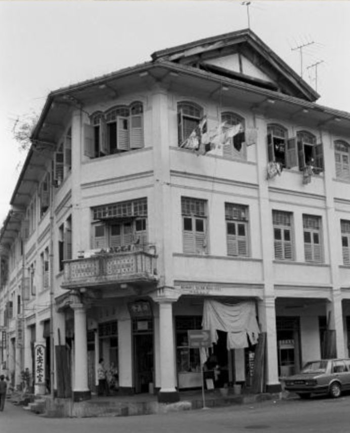 corner-shophouse-Singapore-Photography-Studio_white_room_studio_singapore_studio01-694x1024 Best Professional Family Photoshoot in Photography Studio, Singapore