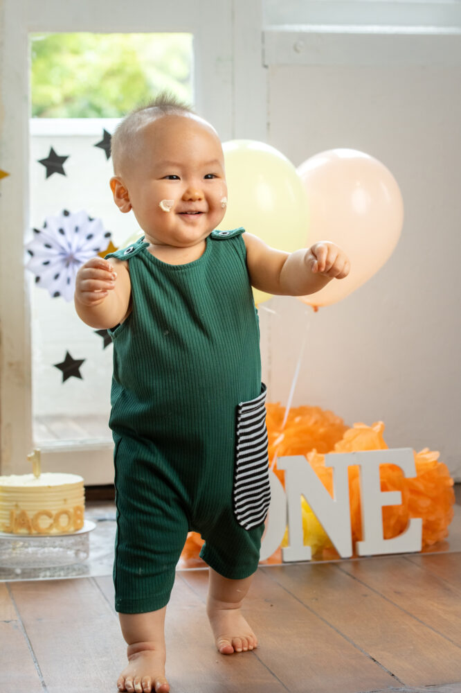 Cake Smash Photoshoot in Photo Studio, Singapore