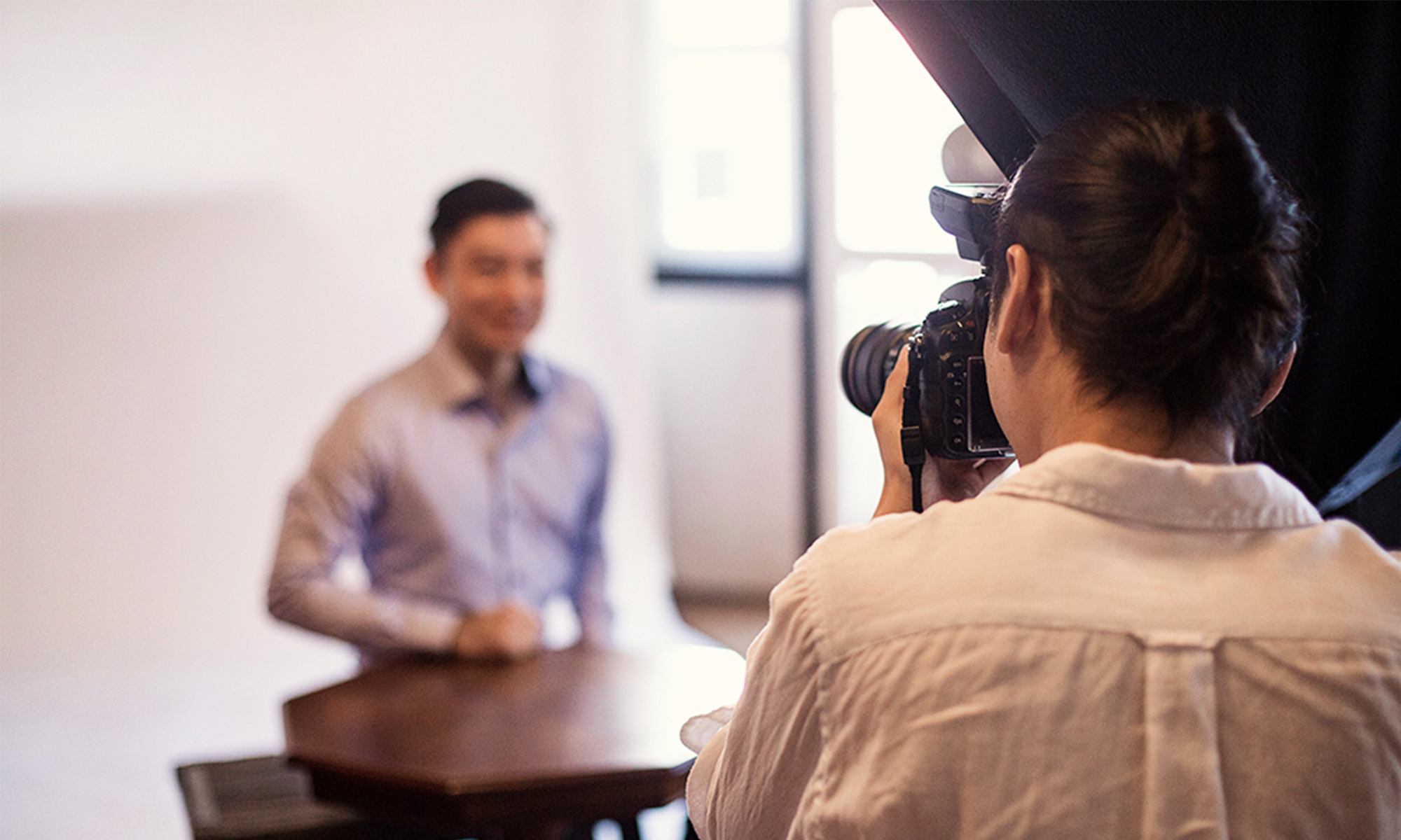 corporate-photoshoot-singapore-white-room-studio Behind the scenes of Corporate photoshoot Singapore in White Room Studio