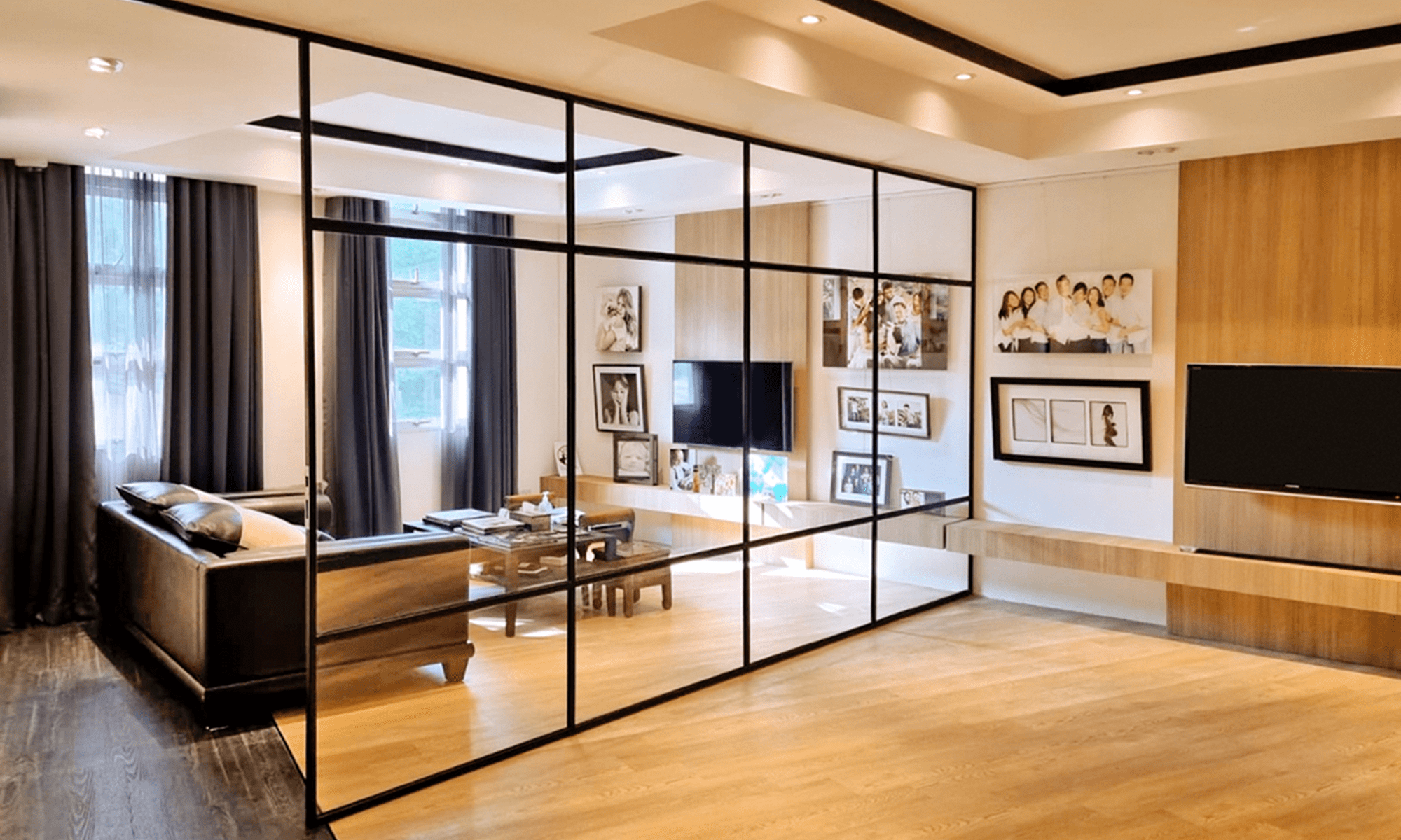 viewing-room-white-room-studio Photo Viewing Room in White Room Studio's office in Singapore Credit: White Room Studio