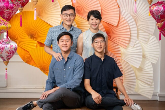 chinese-new-year-family-photoshoot-singapore-white-room-studio 7