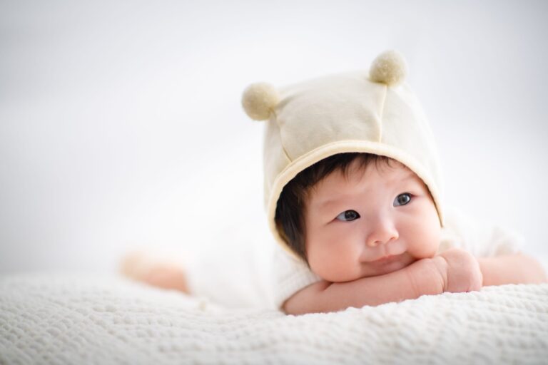 Newborn and family photoshoot at White Room Studio Singapore
