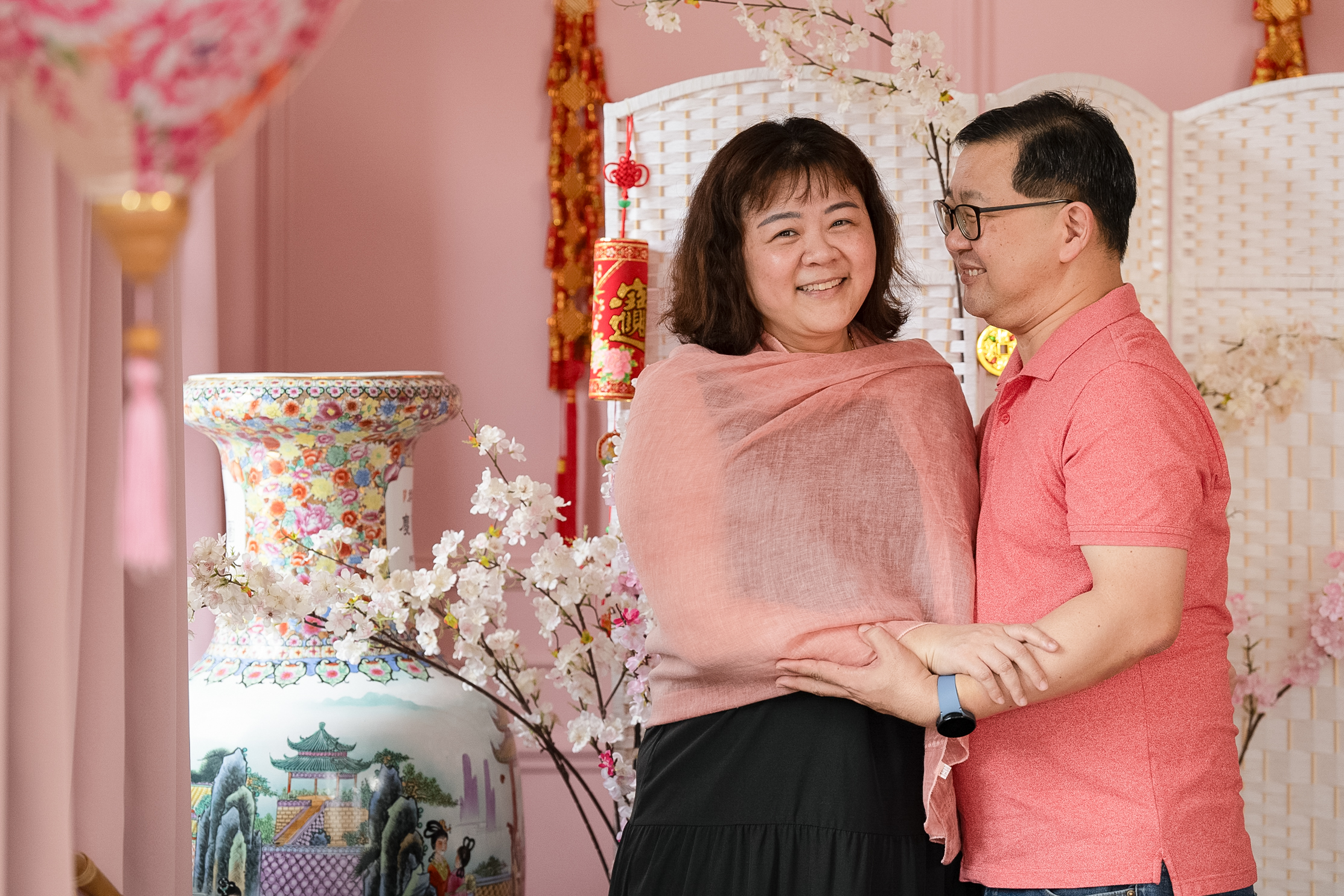A Lunar New Year Celebration with Peranakan Charm – Couple Photoshoot at White Room Studio