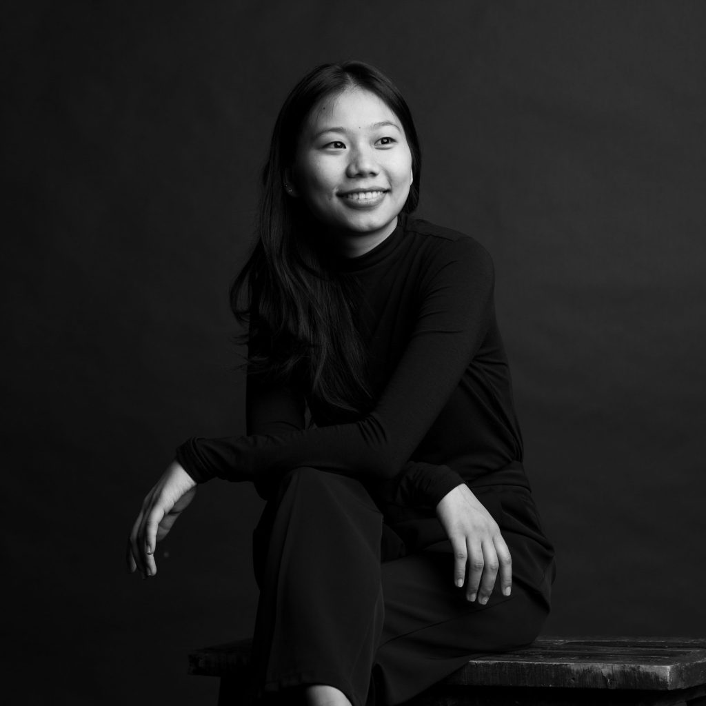 Singapore White Room Studio Customer Service Manager Asha Singapore Best Family Photoshoot, White Room Studio's Customer Service Manager