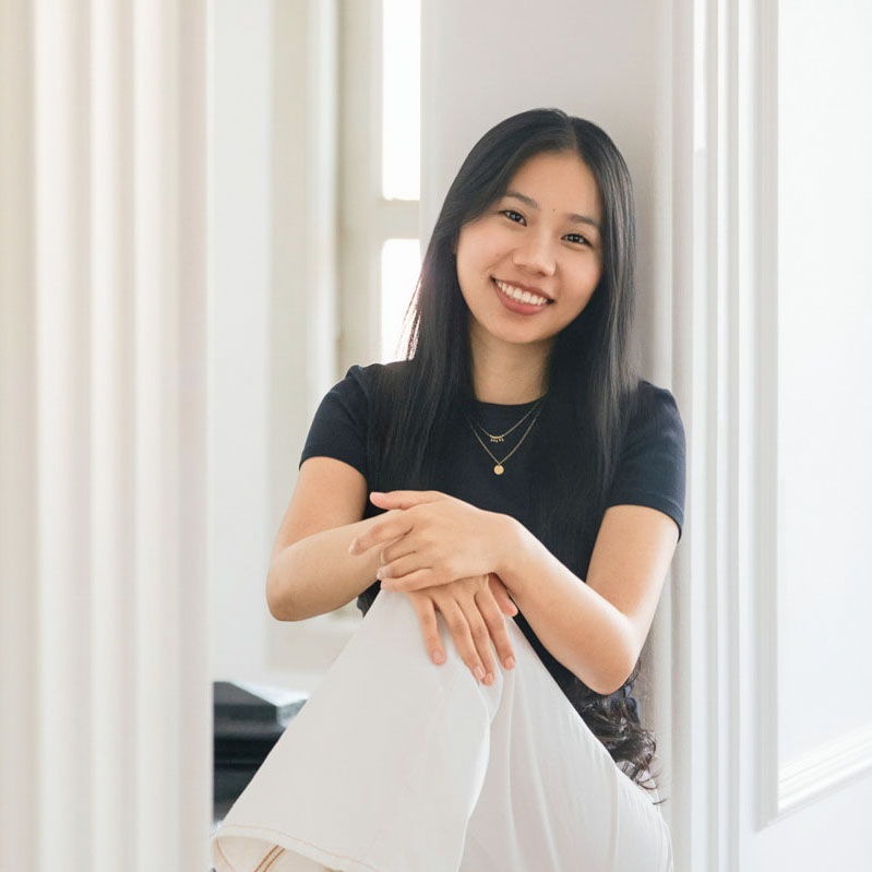 Singapore White Room Studio Customer Service Manager Ashaa Singapore Best Family Photoshoot, White Room Studio's Customer Service Manager